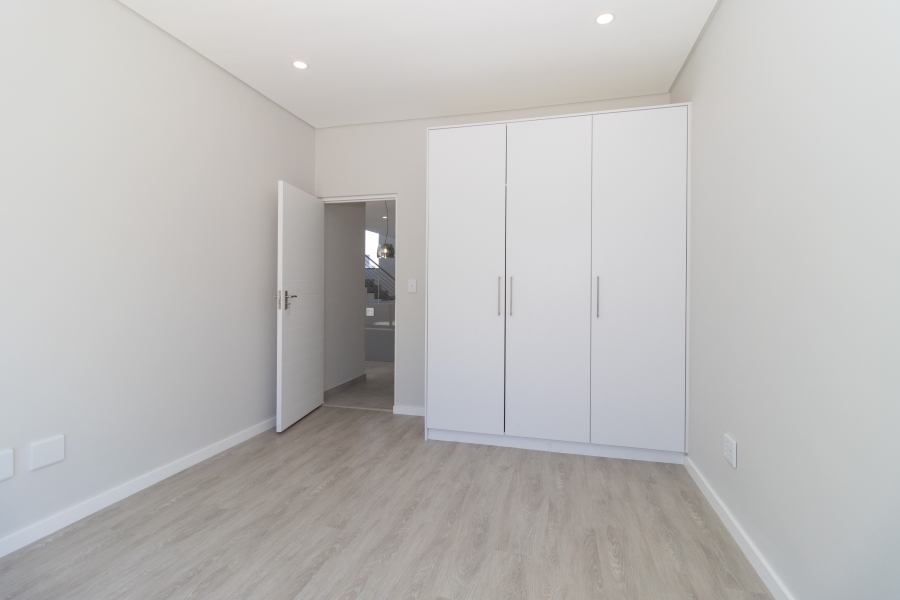 4 Bedroom Property for Sale in Sandown Western Cape